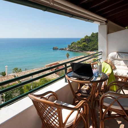 Апартаменты Glyfada House On The Sea Экстерьер фото