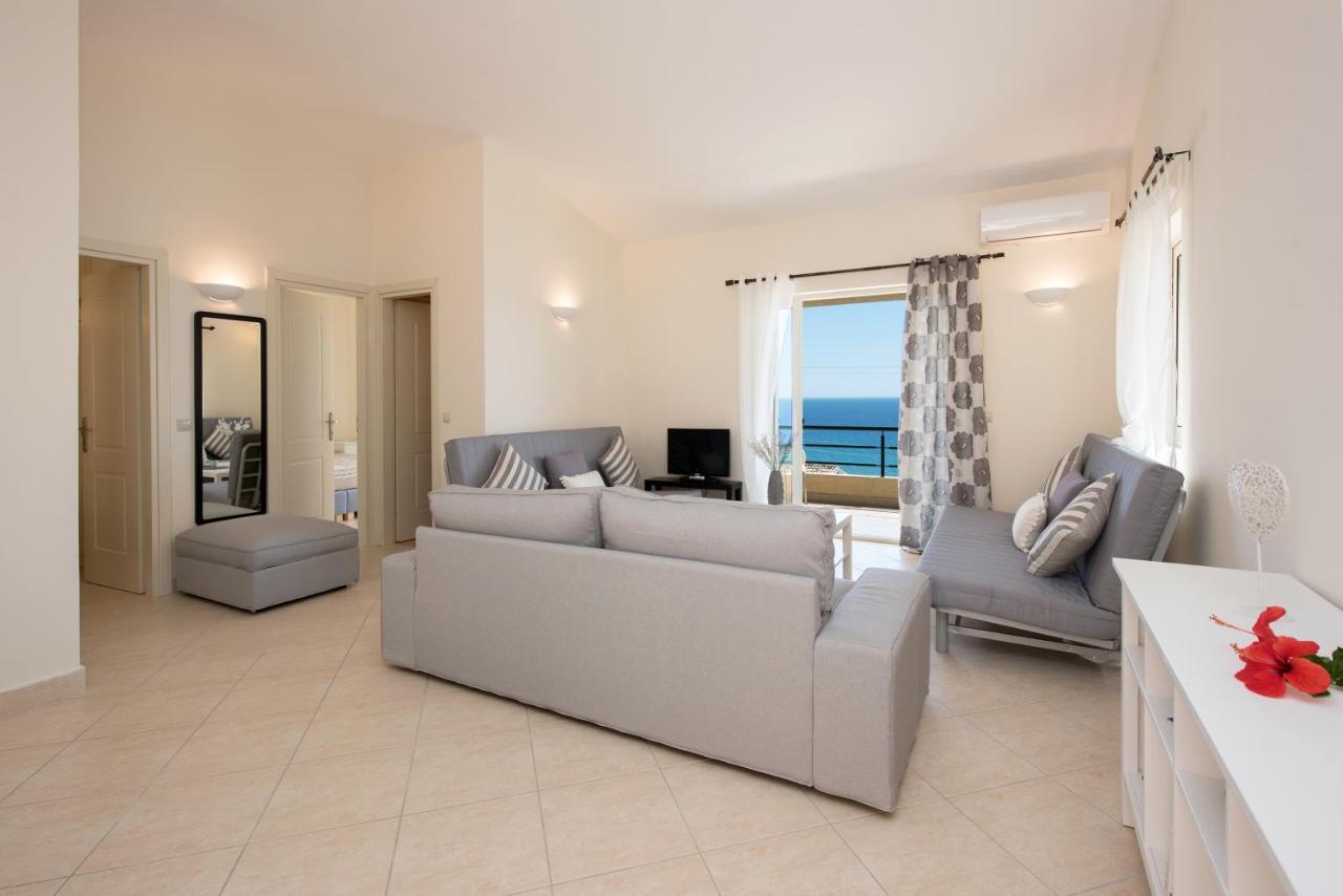 Апартаменты Glyfada House On The Sea Экстерьер фото